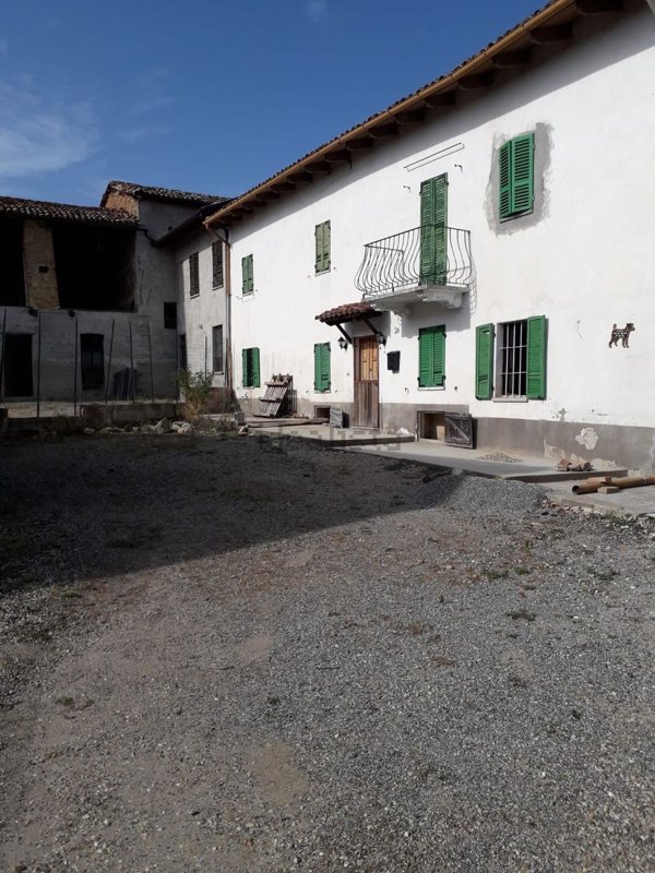 casale in vendita a Penango in zona Cioccaro