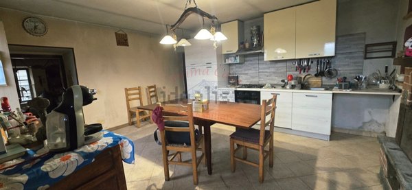 casa indipendente in vendita a Penango