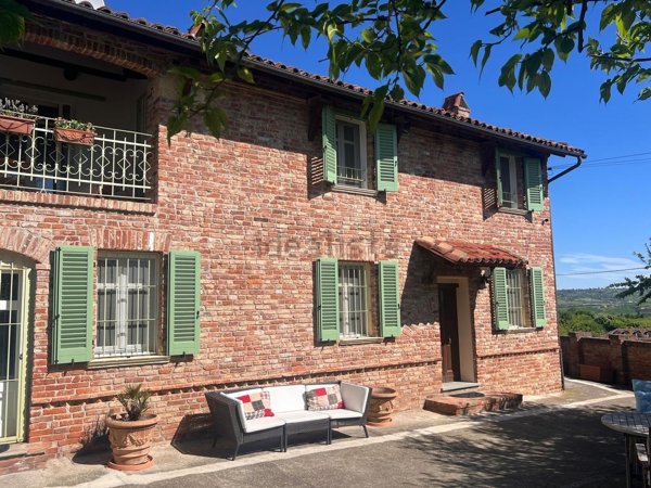 casa indipendente in vendita a Penango