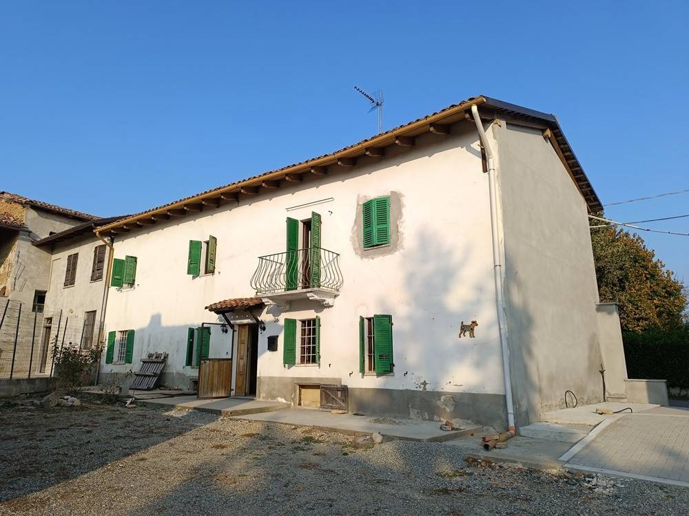 casa indipendente in vendita a Penango