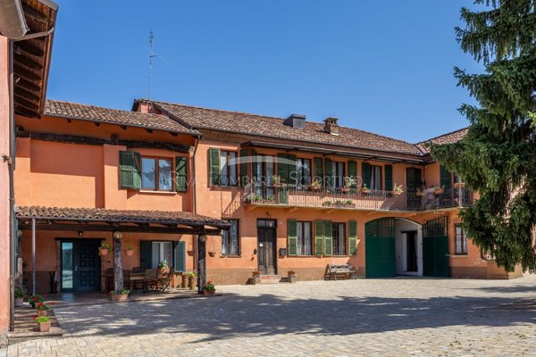 casale in vendita a Penango in zona Cioccaro