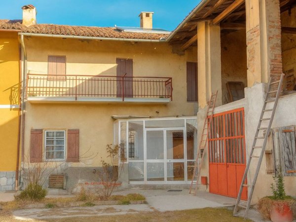 casa indipendente in vendita a Piea