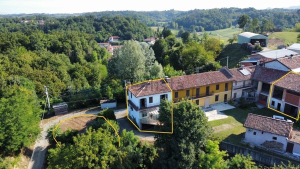 casa indipendente in vendita a Piea in zona Vallia