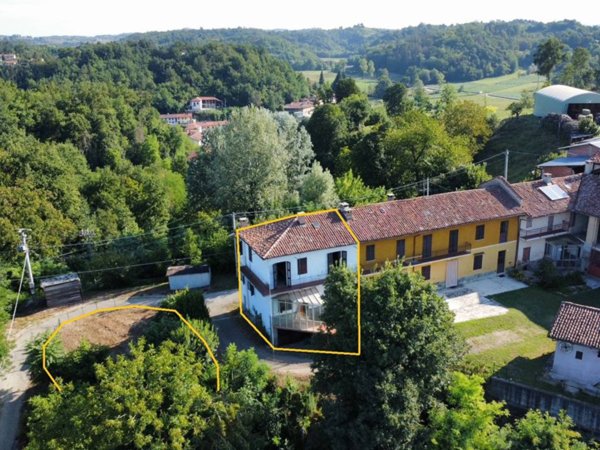 casa indipendente in vendita a Piea in zona Vallia