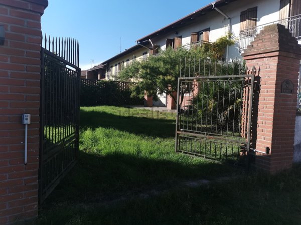 appartamento in vendita a Piea in zona Vallunga