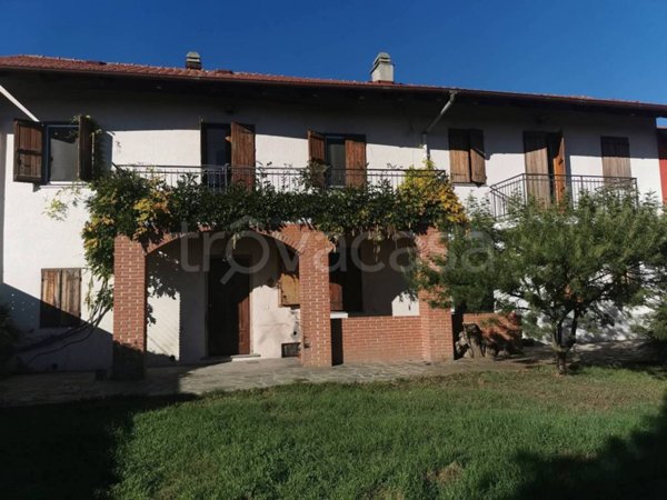 casa indipendente in vendita a Piea in zona Vallunga