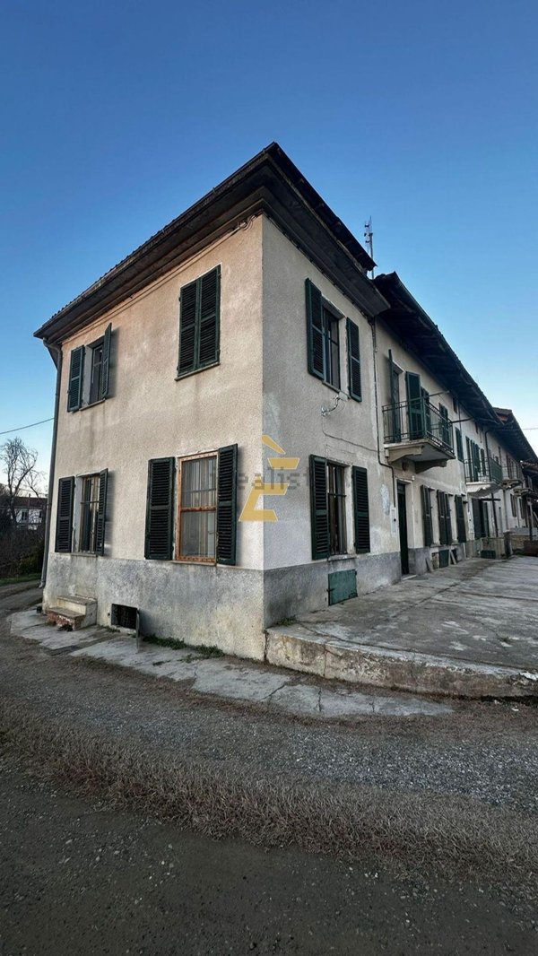 casa semindipendente in vendita a Piea