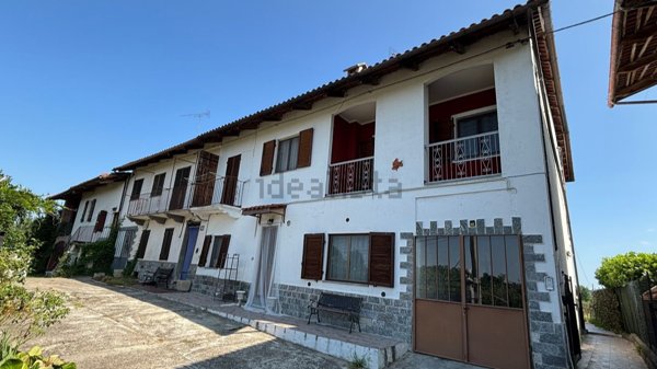 casa indipendente in vendita a Piea in zona Vallunga