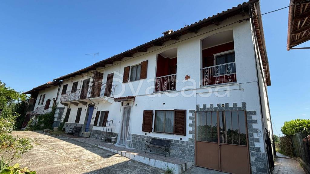 casa indipendente in vendita a Piea in zona Vallunga