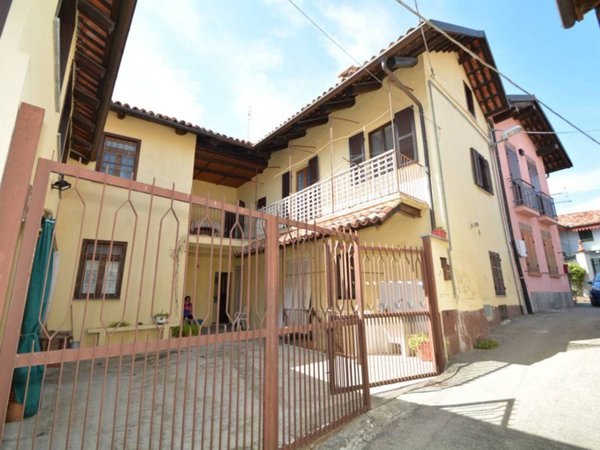 casa indipendente in vendita a Pino d'Asti