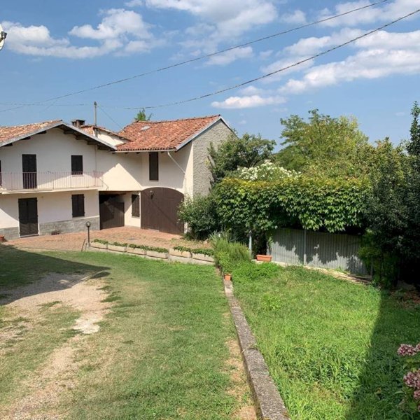 casa indipendente in vendita a Piovà Massaia