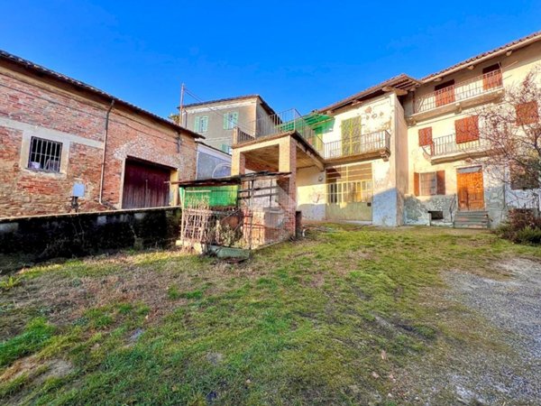 casa semindipendente in vendita a Piovà Massaia