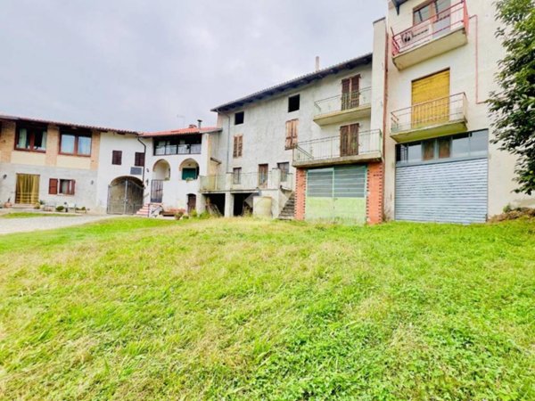 casale in vendita a Piovà Massaia