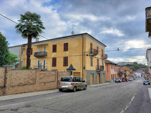 intera palazzina in vendita a Portacomaro