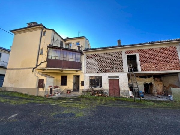casa indipendente in vendita a Portacomaro