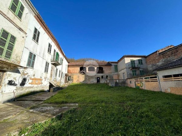 casa semindipendente in vendita a Portacomaro