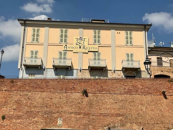 negozio in vendita a Portacomaro