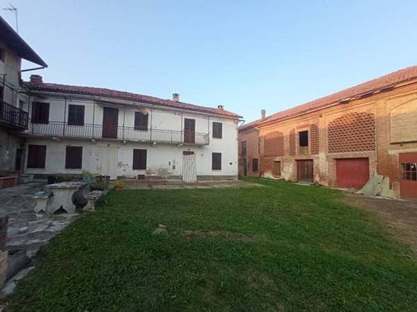 casa indipendente in vendita a Portacomaro