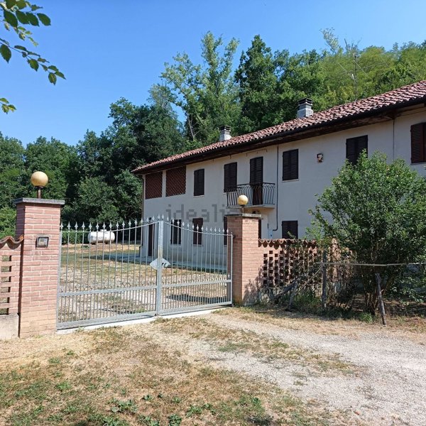 casale in vendita a Portacomaro