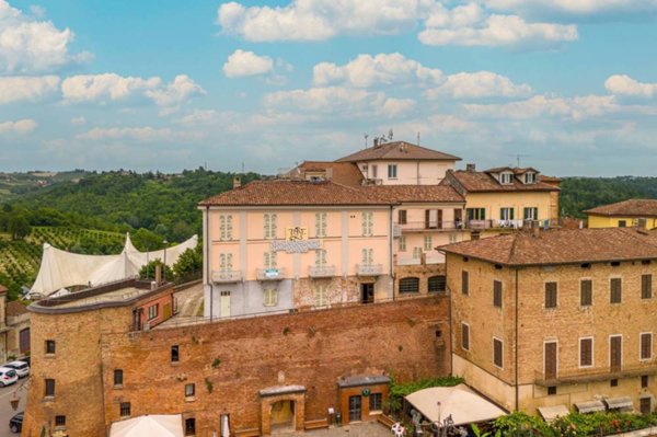 negozio in vendita a Portacomaro