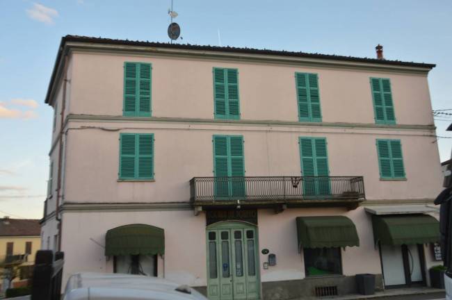 intera palazzina in vendita a Portacomaro