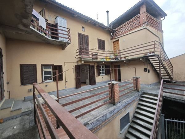 appartamento in vendita a Portacomaro