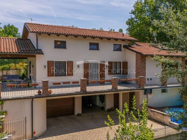 casa indipendente in vendita a Portacomaro in zona Migliandolo
