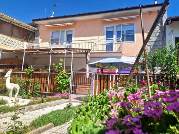 casa indipendente in vendita a Refrancore in zona Calcini