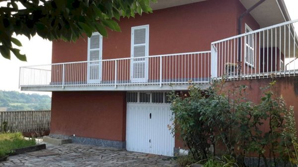 casa indipendente in vendita a Revigliasco d'Asti
