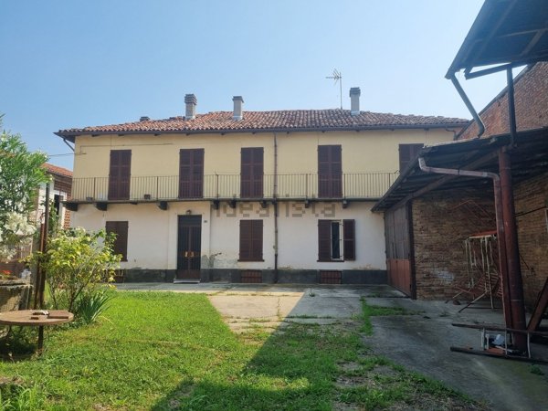 casale in vendita a Revigliasco d'Asti