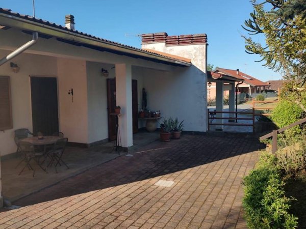 casa indipendente in vendita a Revigliasco d'Asti