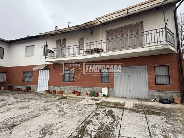 casale in vendita a Revigliasco d'Asti in zona Salairolo