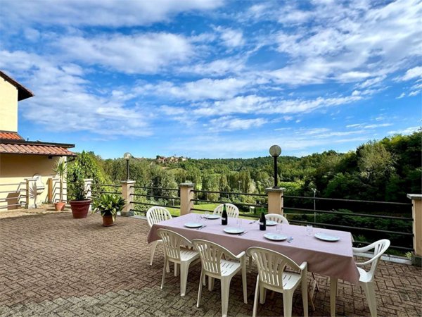 casa indipendente in vendita a Roatto