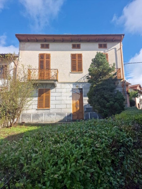 casa semindipendente in vendita a Roatto in zona Bricco Rossi