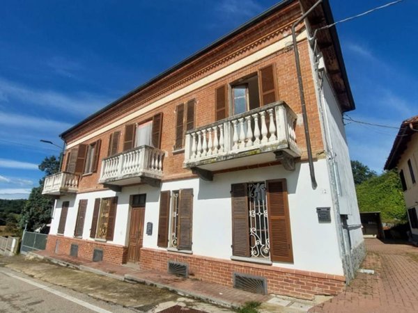 appartamento in vendita a Roatto