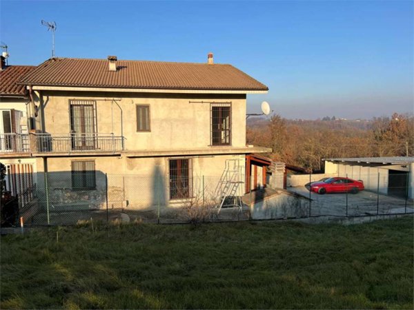 casa indipendente in vendita a Roatto in zona San Sebastiano