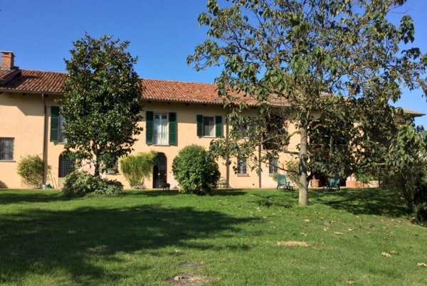 casa indipendente in vendita a Roatto in zona Briassa