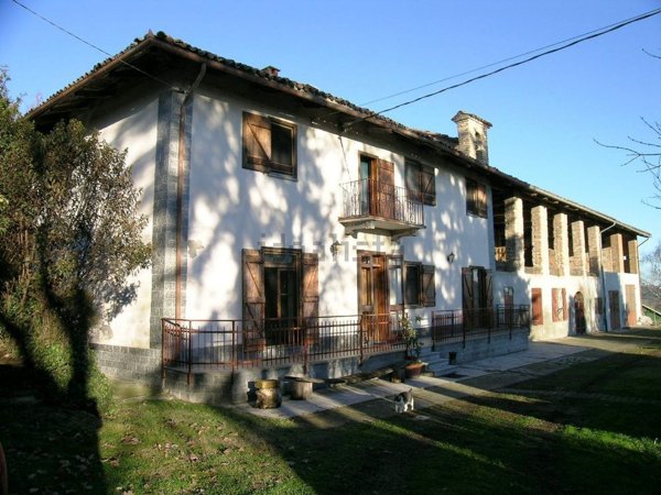 casa indipendente in vendita a Robella