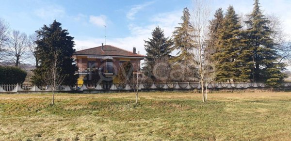 casa indipendente in vendita a Robella
