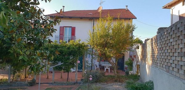 casa indipendente in vendita a Robella