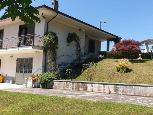 casa indipendente in vendita a Robella