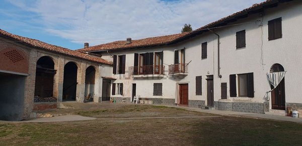 casa indipendente in vendita a Robella