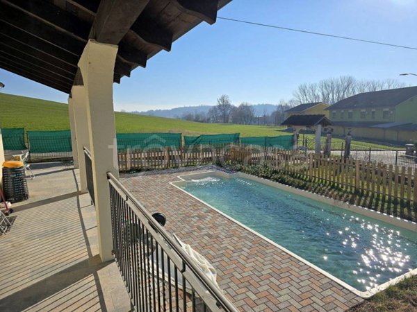 casa indipendente in vendita a Robella