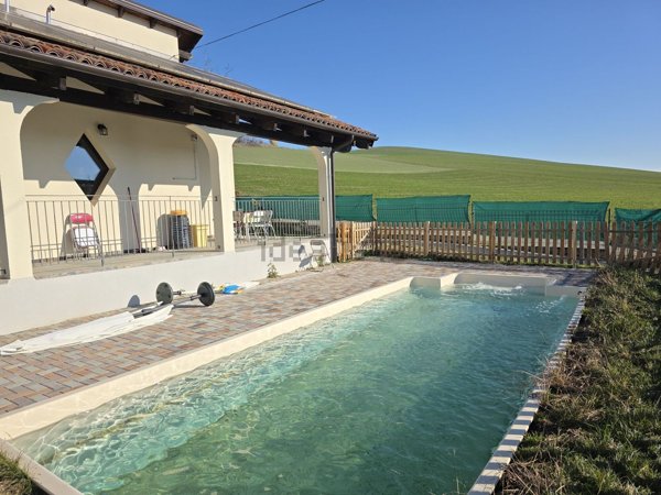 casa indipendente in vendita a Robella