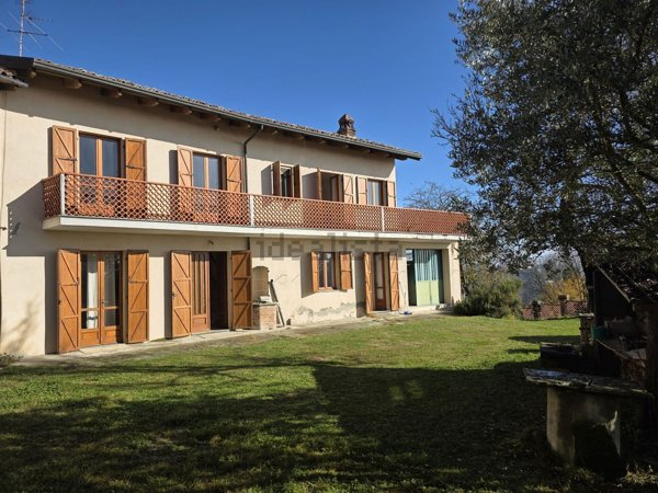 casa indipendente in vendita a Robella