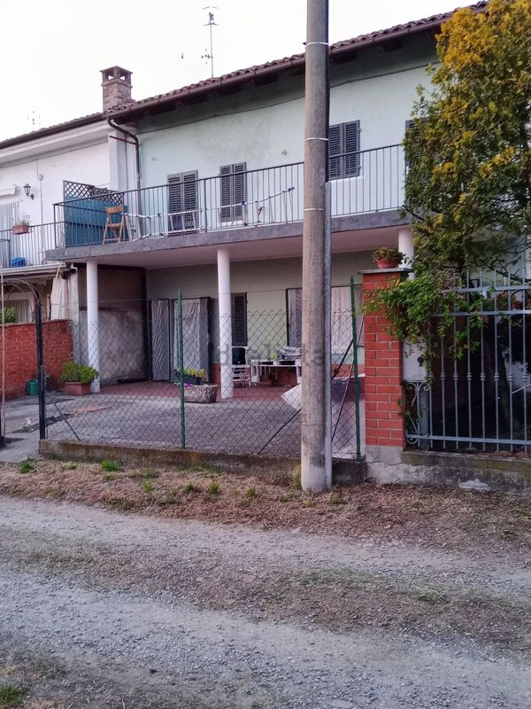 casa indipendente in vendita a Robella