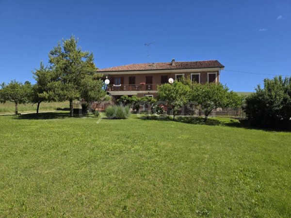 casa indipendente in vendita a Robella