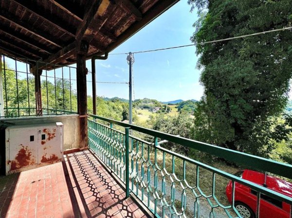 appartamento in vendita a Robella in zona Castella Vignola