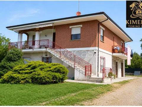 casa indipendente in vendita a Robella in zona Castella Vignola