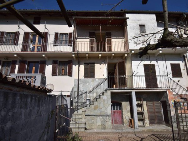 casa indipendente in vendita a Rocca d'Arazzo